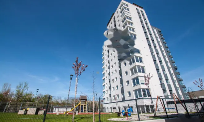 Недвижимость Четырёхкомнатная квартира: 2