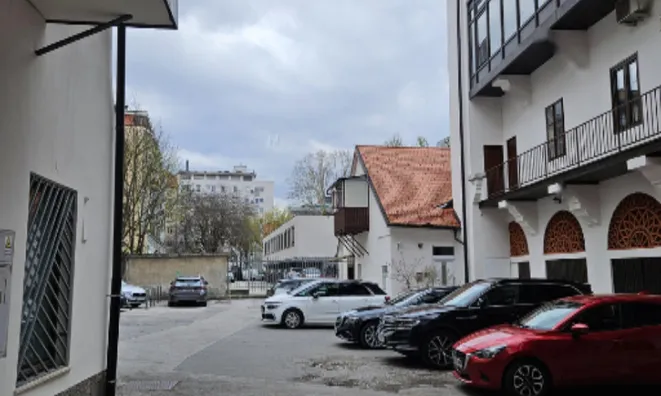Недвижимость Однокомнатная квартира в центре: 4