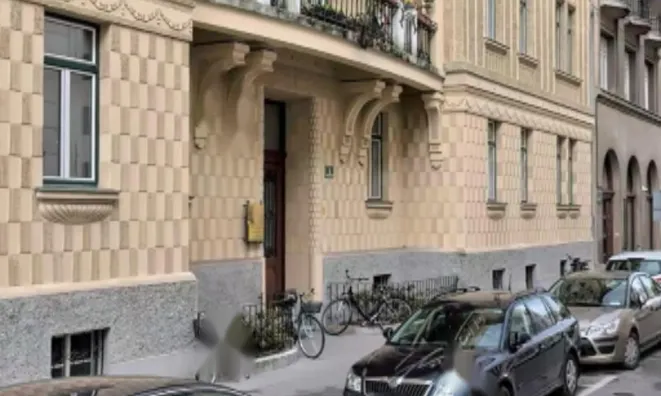 Недвижимость Двухкомнатная квартира в центре Любляны: 1