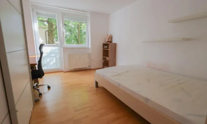 Недвижимость Квартира 1,5 комнаты в центре: 8
