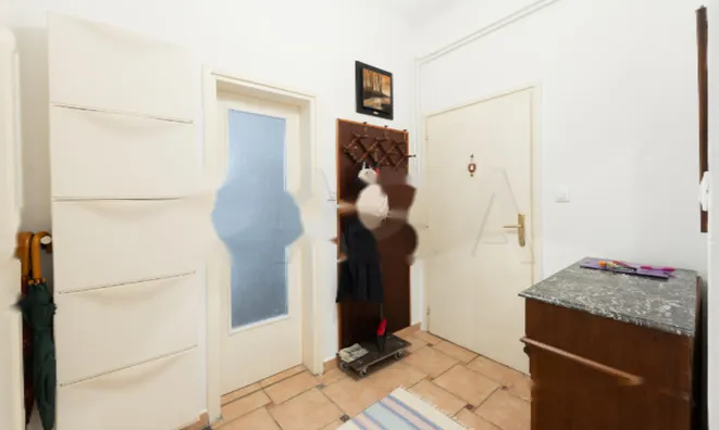 Недвижимость Квартира, 5 и более комнат, Центр: 9