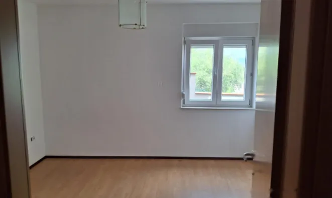 Недвижимость Квартира, 2,5 комнаты, Плавье: 3