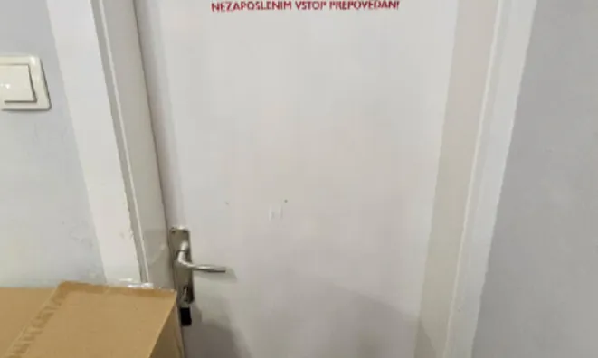 Недвижимость Коммерческое помещение: 10