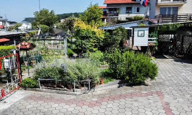 Недвижимость Дом, Двойка Рудник: 20