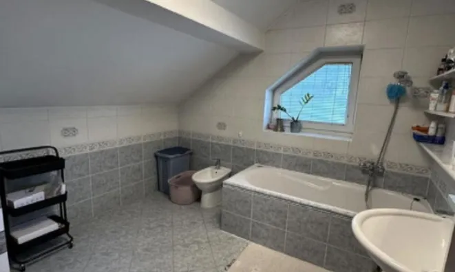 Недвижимость Дом, Любляна, Вич.: 16