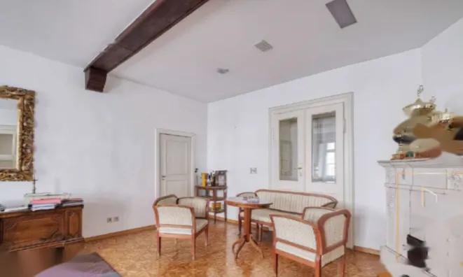 Недвижимость Офисное помещение в центре: 4