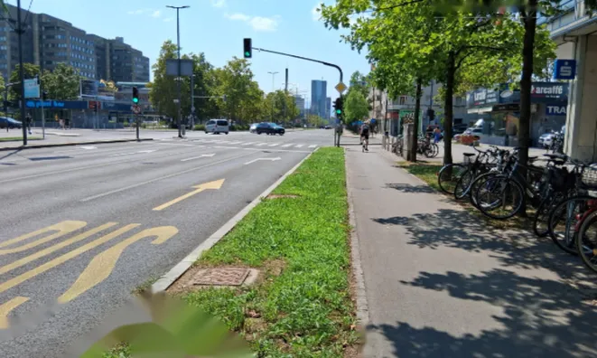 Недвижимость Коммерческое помещение Бежиград: 2