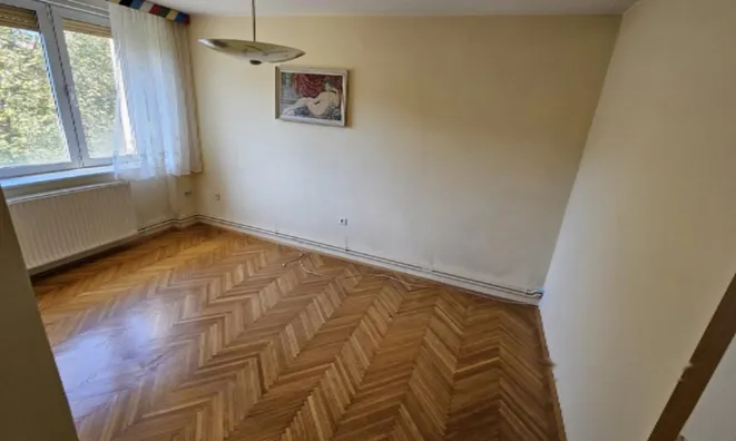 Недвижимость Двухкомнатная квартира в Мосте: 89