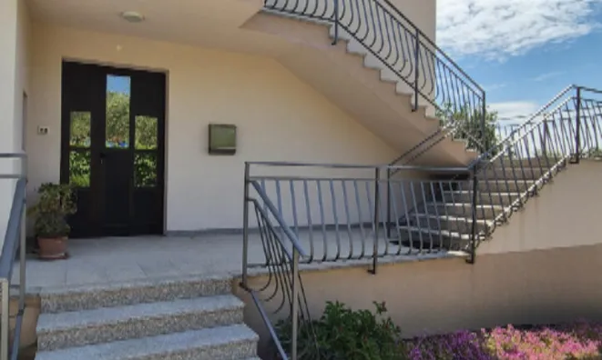 Недвижимость Двухэтажный дом в Курте: 6