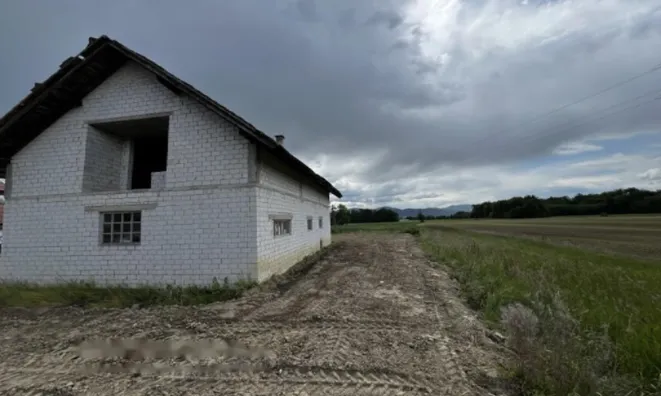 Недвижимость Дом, Дечно Село, Бржице: 4