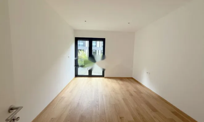 Недвижимость Трехкомнатная квартира в центре: 7