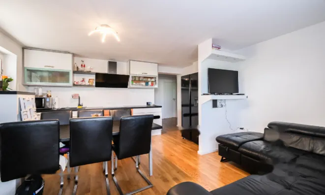 Недвижимость Четырехкомнатная квартира в Кашеле: 3