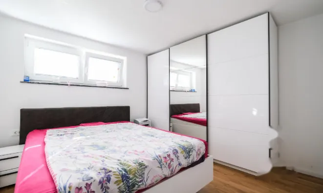 Недвижимость Четырехкомнатная квартира в Кашеле: 4