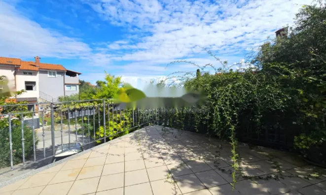 Недвижимость Дом в Изоле: 28