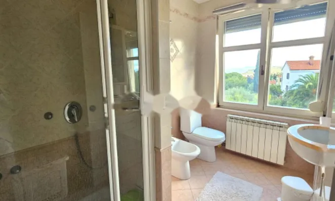 Недвижимость Дом в Изоле: 38