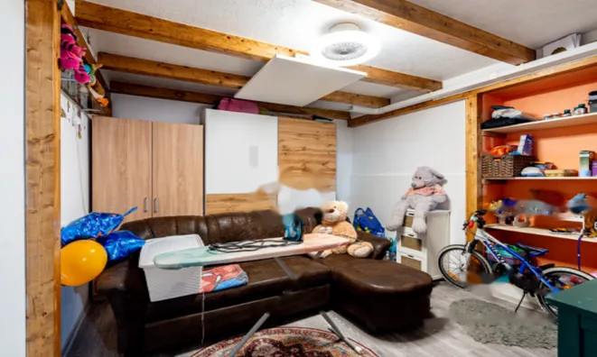 Недвижимость Квартира, 5 и более комнат пиран: 6