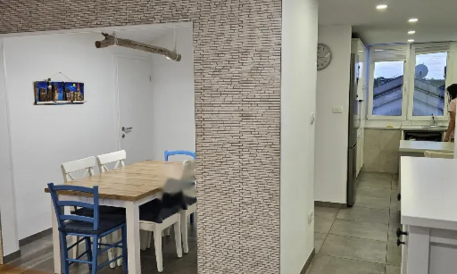 Недвижимость Двухкомнатная квартира Сежана: 4