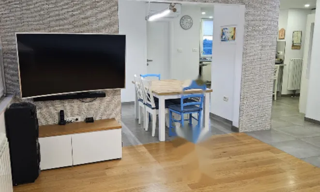 Недвижимость Двухкомнатная квартира Сежана: 5