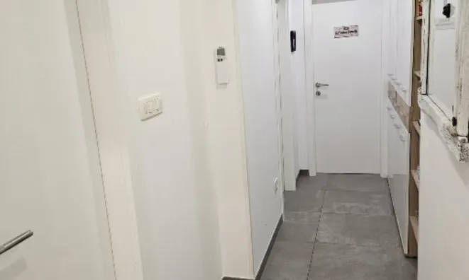 Недвижимость Двухкомнатная квартира Сежана: 25