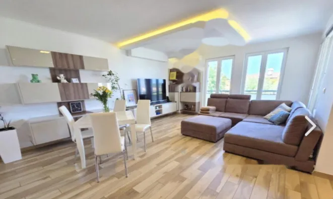 Недвижимость Двухкомнатная квартира в Коломбане: 3