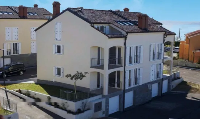 Недвижимость Двухкомнатная квартира в Коломбане: 17