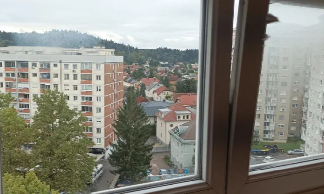 Недвижимость Трёхкомнатная квартира Вич: 1