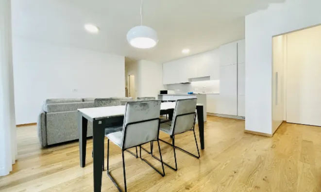 Недвижимость Квартира, 3 комнаты, Центр: 8