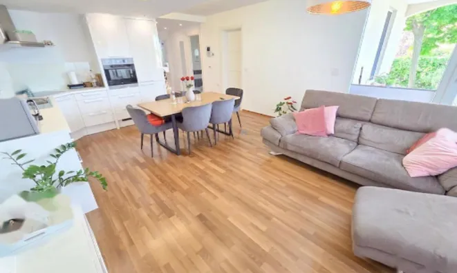 Недвижимость Новое трёхкомнатное жильё Коломбан: 3