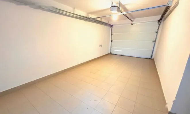 Недвижимость Новое трёхкомнатное жильё Коломбан: 10