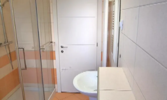 Недвижимость Двухкомнатная квартира Коломбан: 13