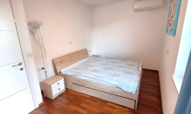 Недвижимость Двухкомнатная квартира Коломбан: 14