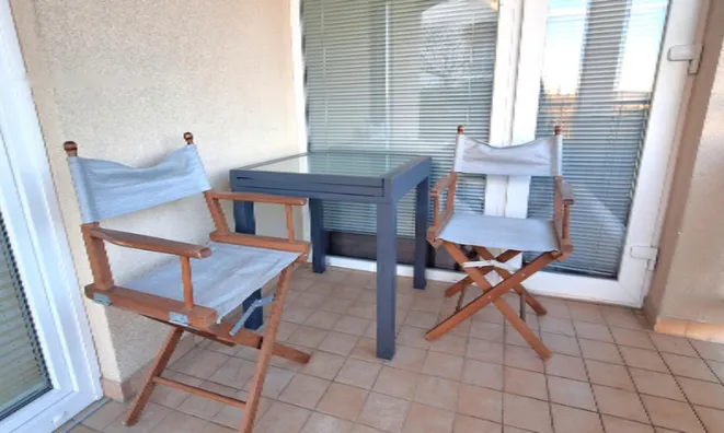 Недвижимость Двухкомнатная квартира Коломбан: 21