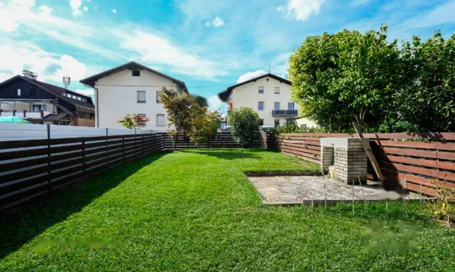 Недвижимость Дом с террасой Новый Брод: 2