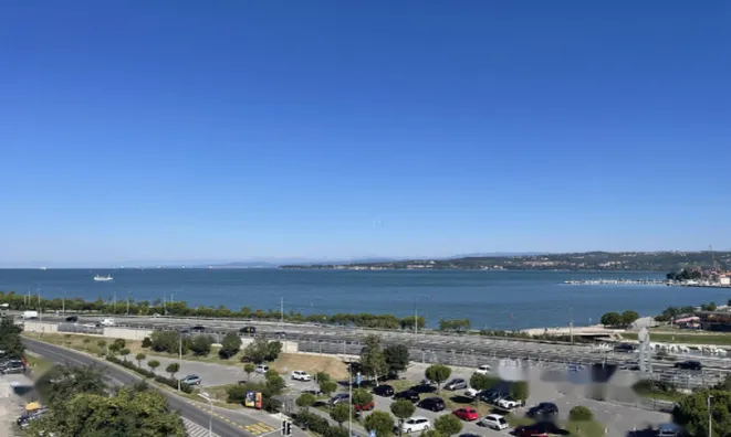 Недвижимость 3-комнатная квартира у моря: 4