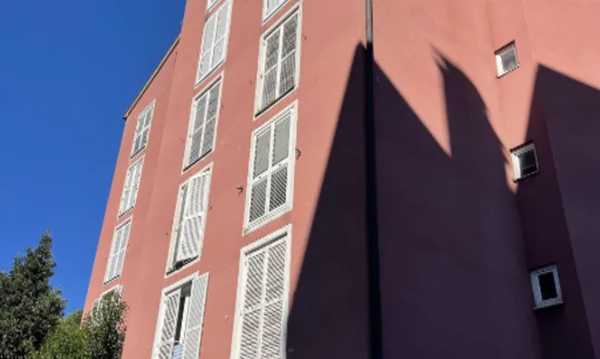 Недвижимость 3-комнатная квартира у моря: 22