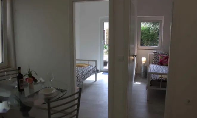 Недвижимость Двухкомнатная квартира Центр: 6