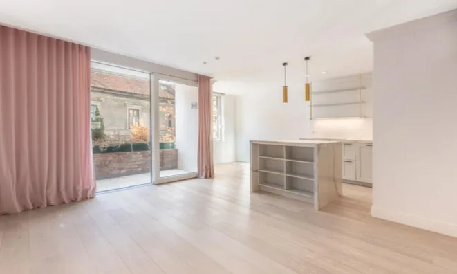 Недвижимость Квартира 4-комн., Новая Любляна: 1