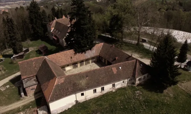 Недвижимость Замок Трате — Императорские конюшни XIX века: 1