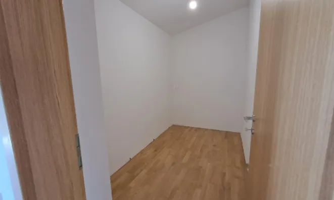 Недвижимость Четырехкомнатная квартира в Бежиграде: 21