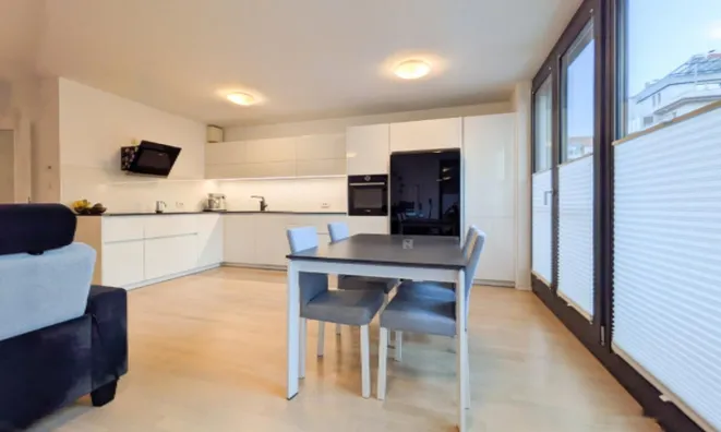 Недвижимость Квартира в районе Шишка: 3