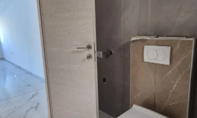 Недвижимость Четырехкомнатная квартира Кампель и студия: 13