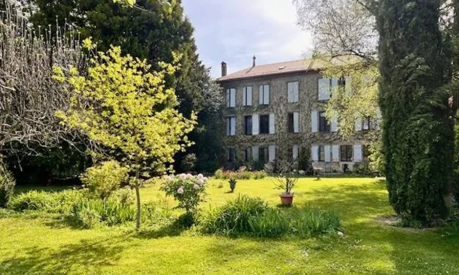 Недвижимость Single house 16 rooms: 3