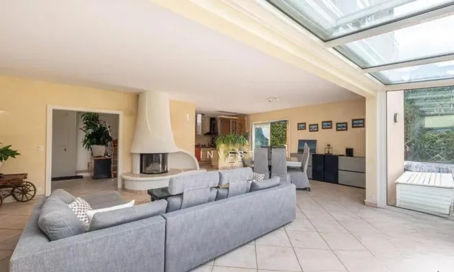 Недвижимость Villa 7 rooms: 4