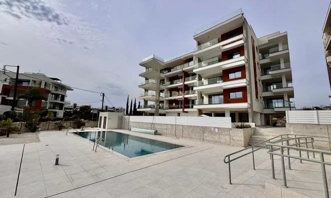 Недвижимость 3 Bedroom Apartment For Sale in Potamos Germasogeia, Limassol: 2