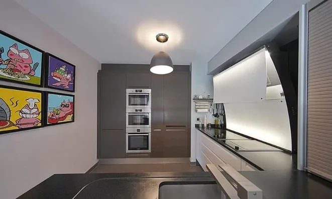 Недвижимость Apartment 5 rooms: 6