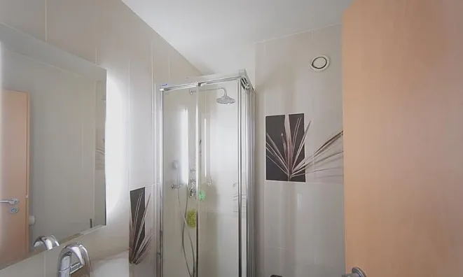 Недвижимость Apartment 5 rooms: 9