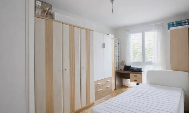 Недвижимость Apartment 5 rooms: 4