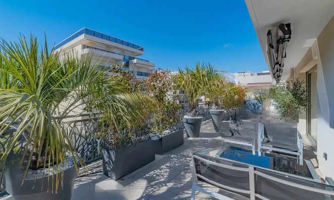 Недвижимость Villa Pointe Croisette: 2