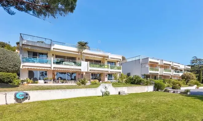 Недвижимость Villa Croix des Gardes: 1