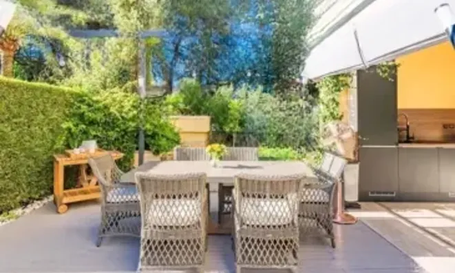 Недвижимость Property Type: Villa  
Location: Cannes, Californie  

Villa Californie: 2